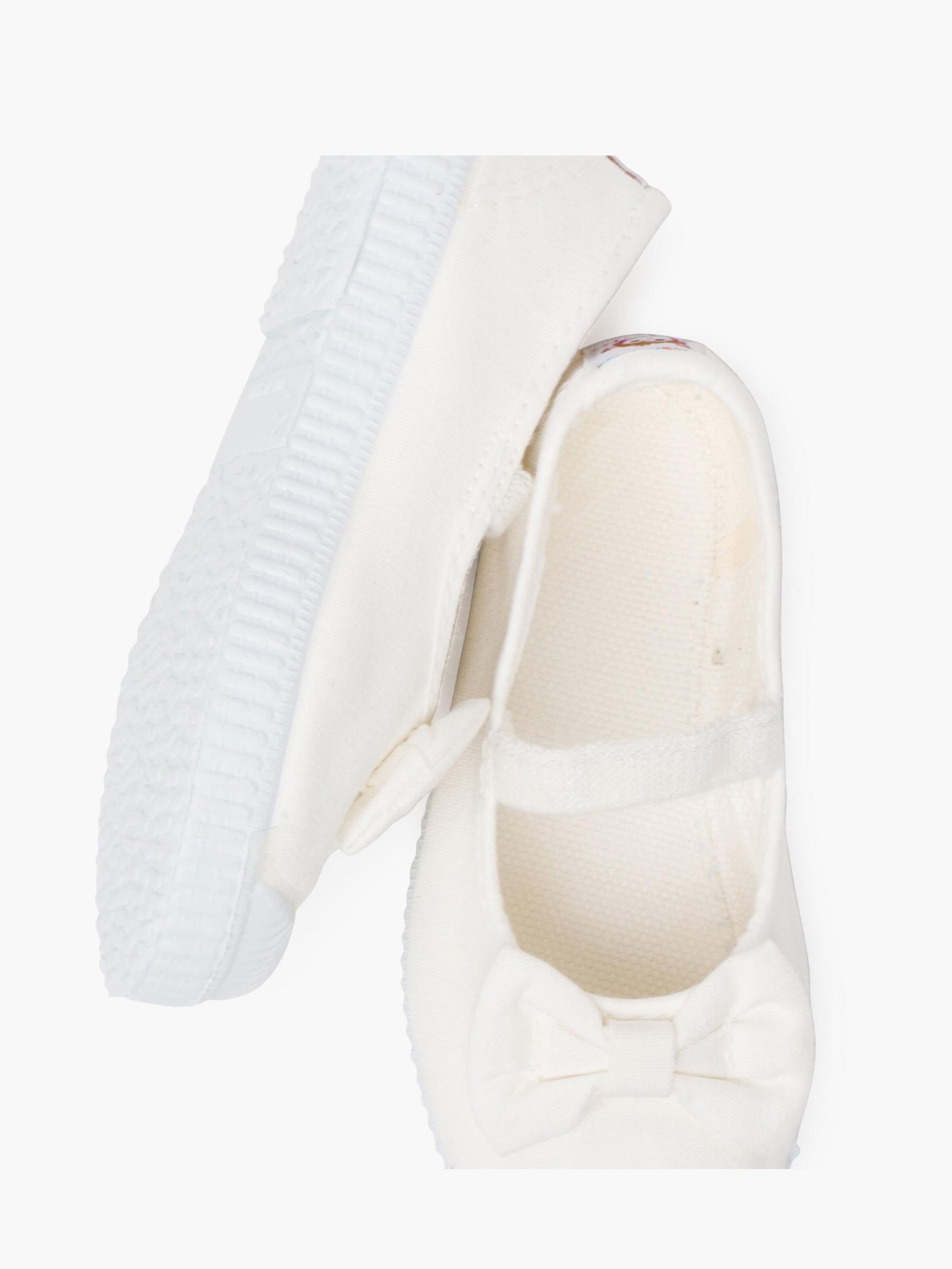 Pisamonas Ballet Flats in White