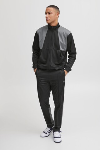 !Solid Regular Pants 'Izayah' in Black: front