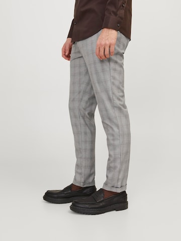 Slimfit Pantaloni eleganți 'MARCO CONNOR' de la JACK & JONES pe maro