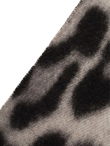 SAMAYA Superweicher, fließend fallender Webschal 'Nosany' mit einem wunderschönen Animalprint in Schwarz