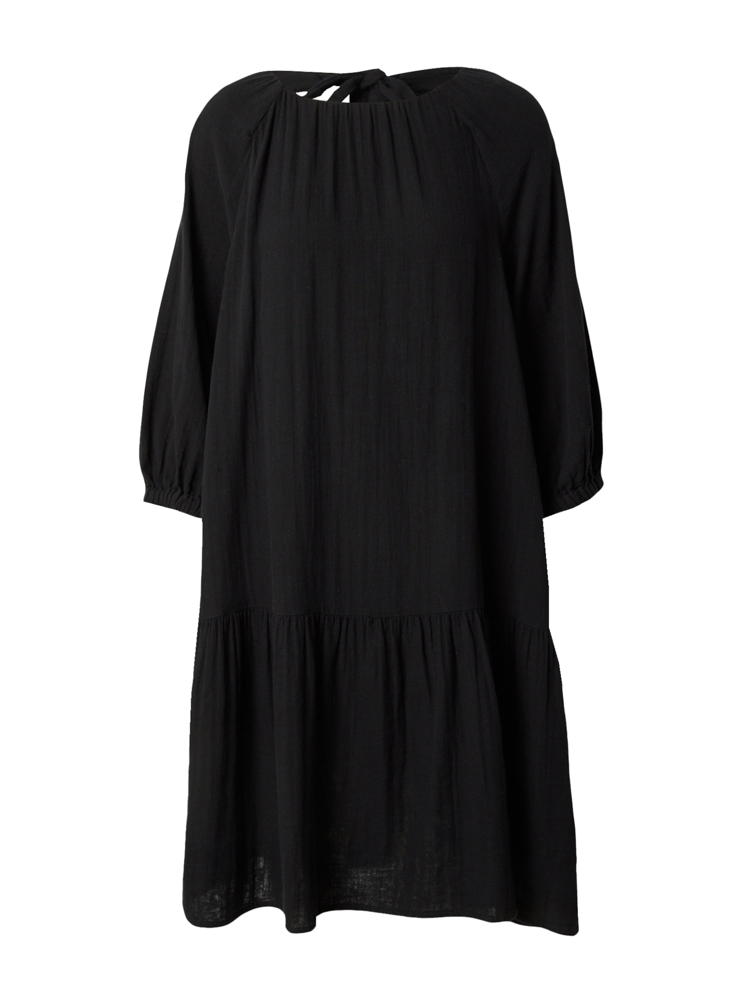 Robe QS en noir : devant
