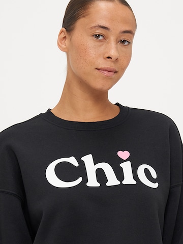 Only Petite Суичър 'ONLBEST' в черно