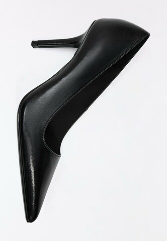 Bershka Pumps i svart