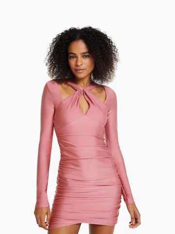 Bershka Sukienka w kolorze różowy: przód