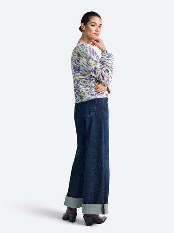 Rich & Royal Sweater in Mixed colors