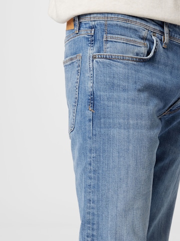 s.Oliver Regular Jeans in Blau