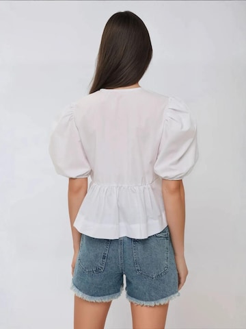 Camicia da donna di Hiccup in bianco