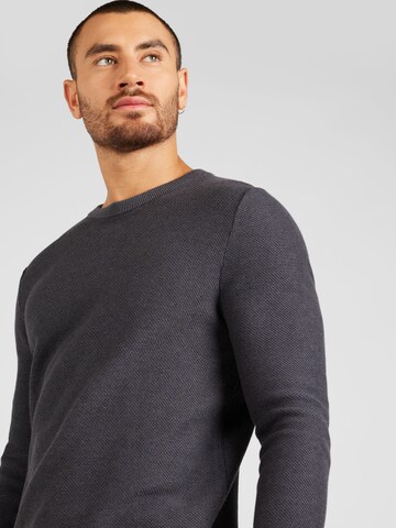 QS - Pullover em preto