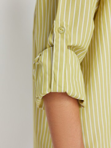 Trendyol Blouse in Geel