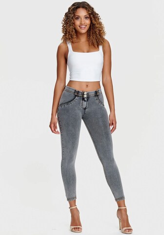 Freddy Skinny Jeggings in Grey
