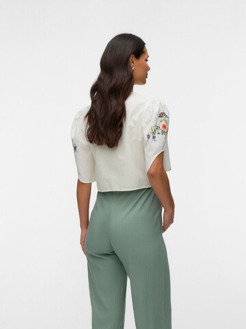 Vero Moda Maternity Bluse in Weiß