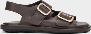 Estro Sandals '253-26106' in Brown: front