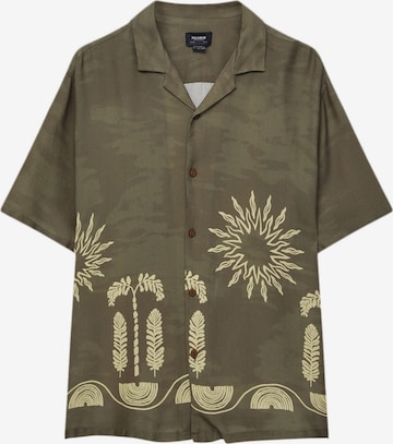 Pull&Bear Regular fit Button Up Shirt in Green: front