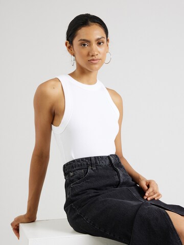 TOPSHOP Top in White: front