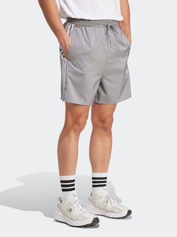 Regular Pantalon de sport 'Essentials Chelsea' ADIDAS SPORTSWEAR en gris : devant
