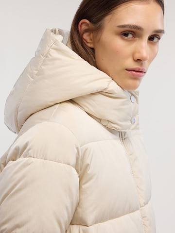 Giacca invernale di Trussardi in bianco