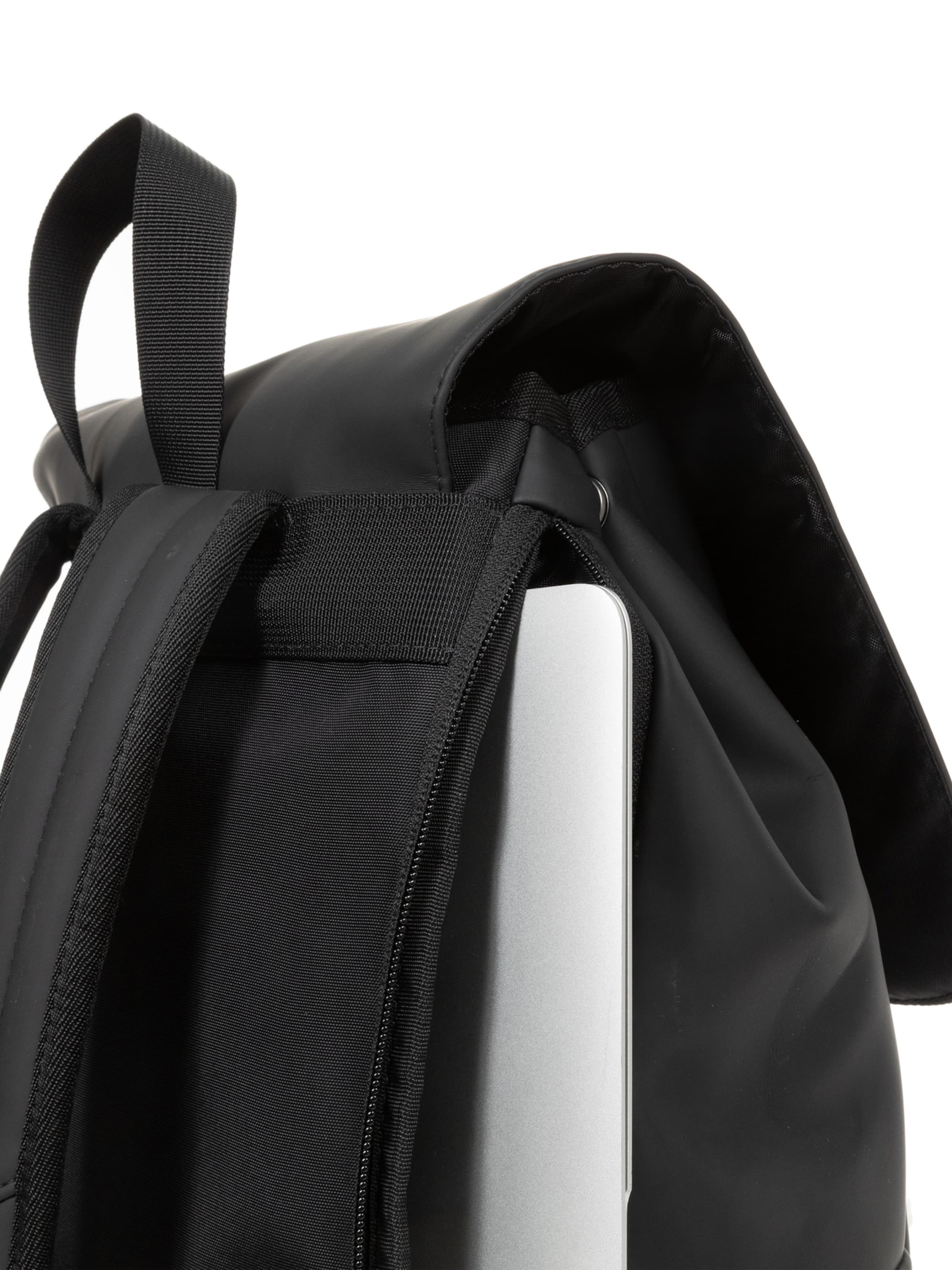 EASTPAK Рюкзак 'Yarin' в Черный