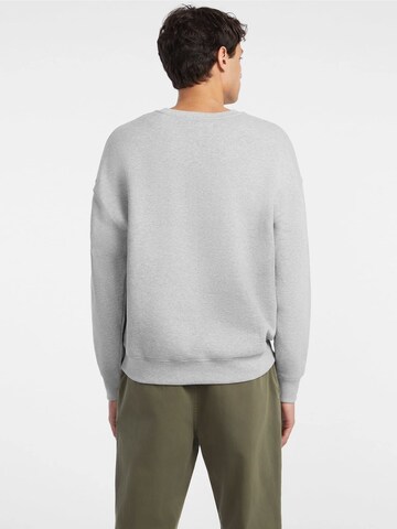 GUESS Sweatshirt 'Iconic' in Grey