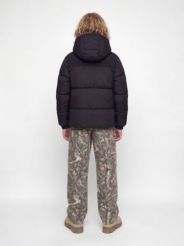 Jack & Jones Junior Зимняя куртка 'JJRaze' в Черный