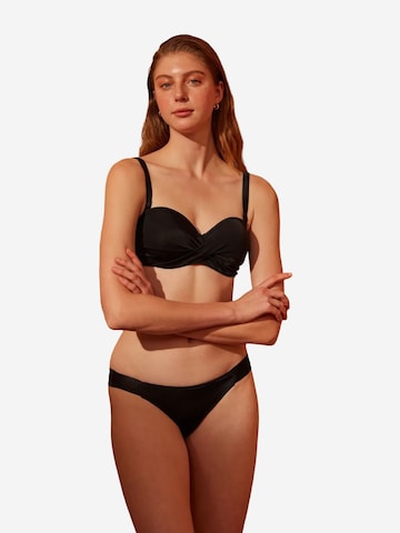 Penti Dół bikini w kolorze czarny: przód