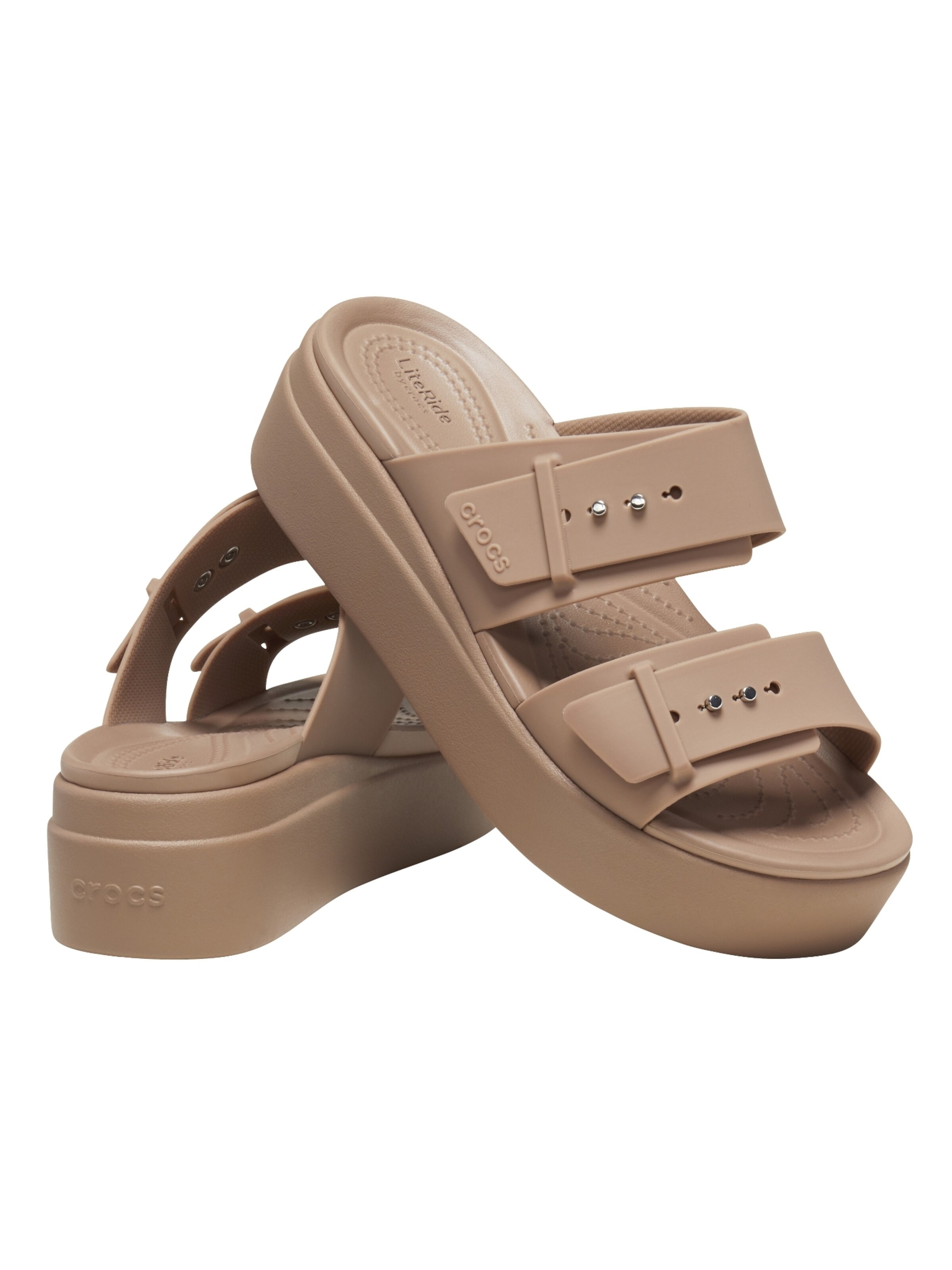 Sandalo di Crocs in marrone