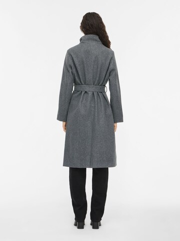 VILA Between-Seasons Coat 'VIQuinn' in Grey