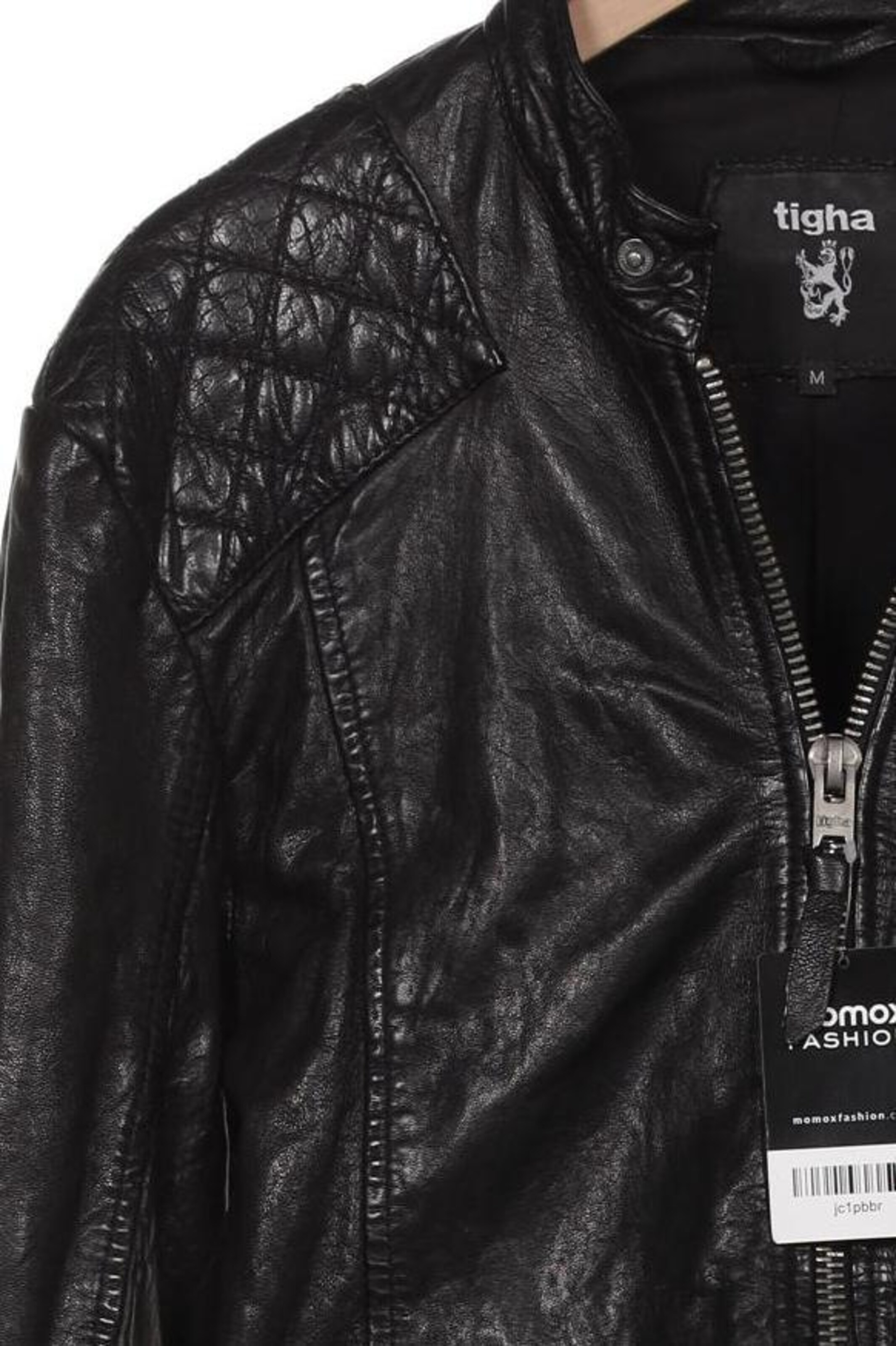 tigha Jacket & Coat in M in Black