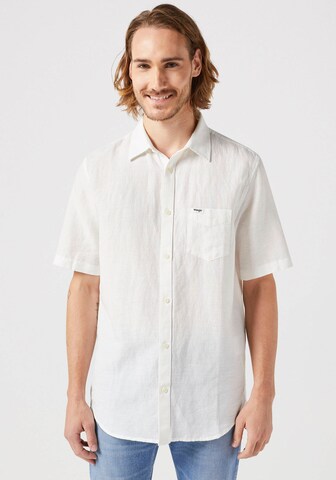 WRANGLER Regular fit Button Up Shirt in White: front