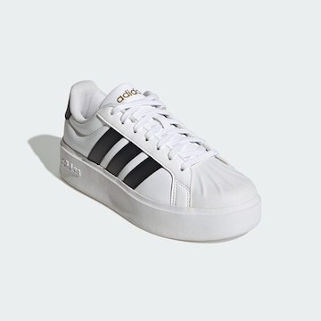 ADIDAS SPORTSWEAR Trampki niskie 'Streettalk Bold' w kolorze biały