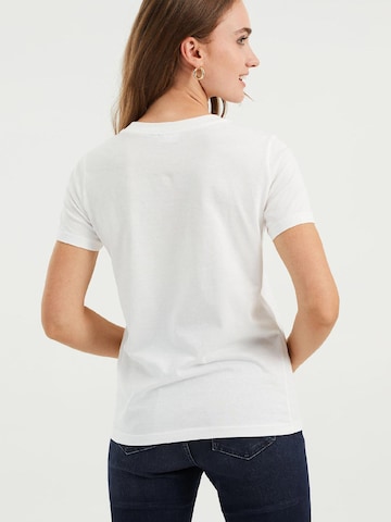 T-shirt WE Fashion en blanc