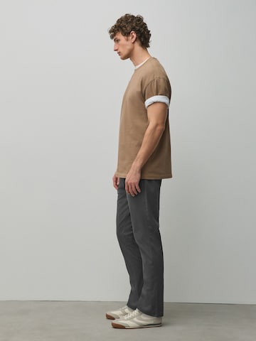 Next - Slimfit Pantalón chino en gris
