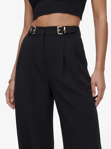 Loosefit Pantaloni con pieghe 'Gigi' di Hoermanseder in nero