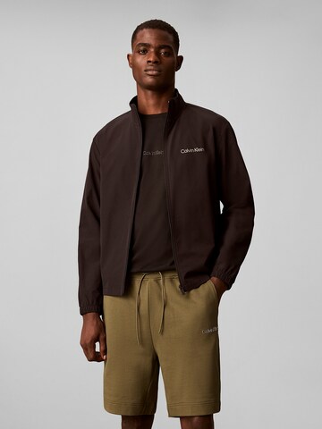 Calvin Klein Regular Broek in Groen: voorkant