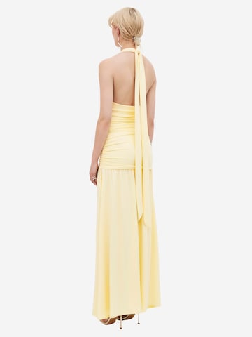 Robe de cocktail ' AVEN ' OW Collection en jaune