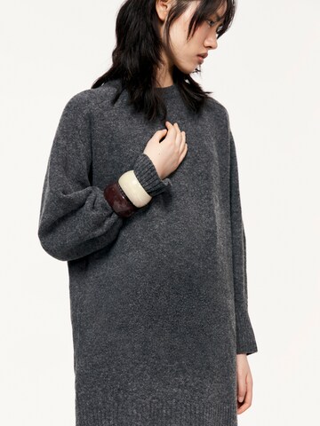 Pull&Bear Kleid in Grau