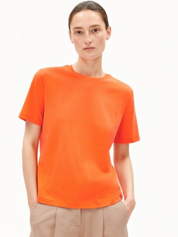 T-shirt 'Lualaa' ARMEDANGELS en orange : devant