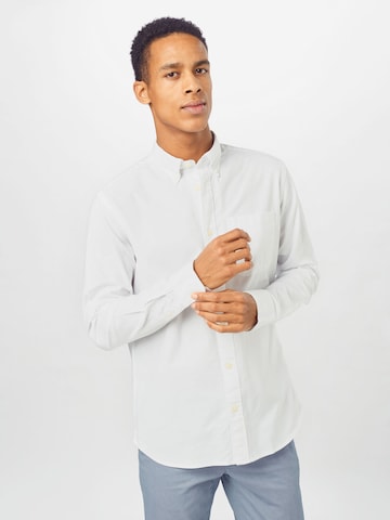 Coupe regular Chemise 'Rick' SELECTED HOMME en blanc : devant