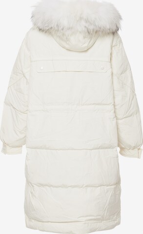 NAEMI Winter Coat in White