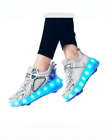 HUSKSWARE Inline and Roller Skates in White