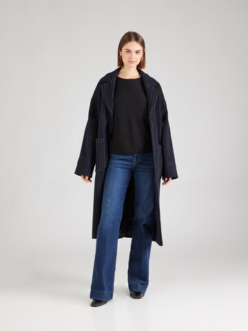 Rich & Royal Sweater in Black