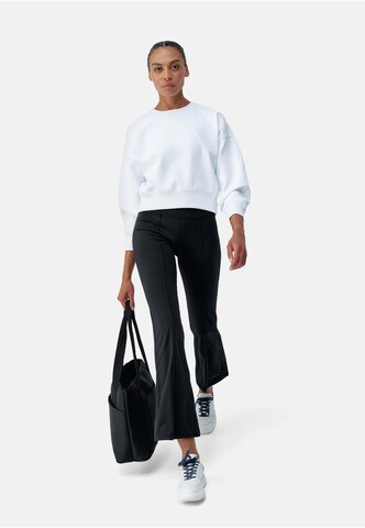 Born Living Yoga Sweatshirt 'Flora' in Weiß