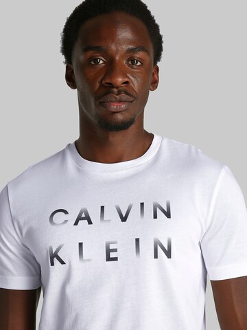 Calvin Klein Тениска в бяло