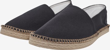 Urban Classics Espadrilles in Black