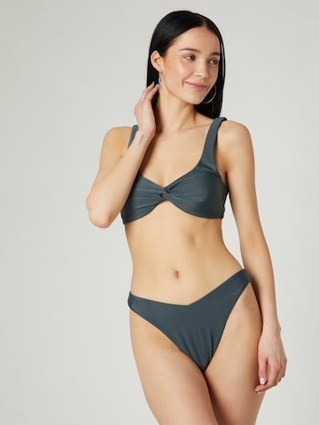 Guido Maria Kretschmer Women Bikini bottom in Green