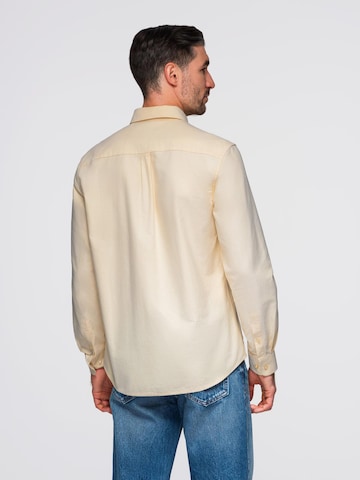 Coupe regular Chemise 'OM-SHOS-0183' Ombre en jaune