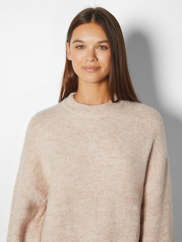 Bershka Sweater in Beige