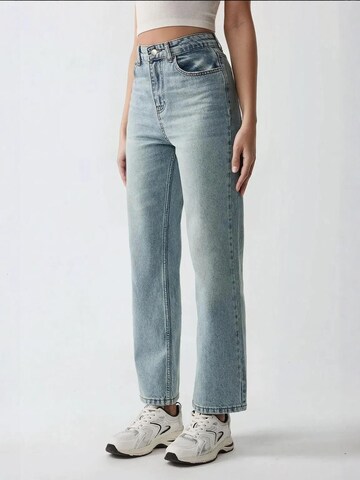 Hiccup Regular Jeans in Blau
