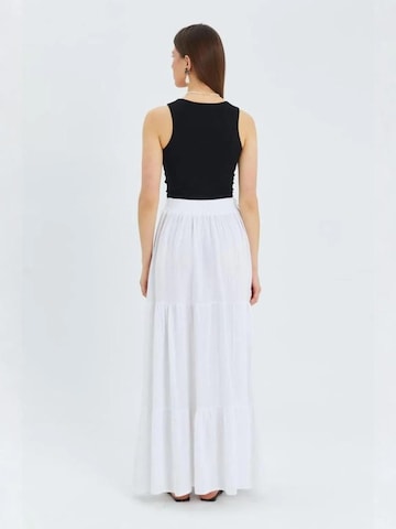 MixRay Skirt in White