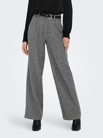 ONLY Wide leg Pleat-Front Pants 'CORA' in Grey: front
