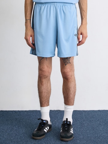 ADIDAS ORIGINALS Regular Byxa i blå: framsida